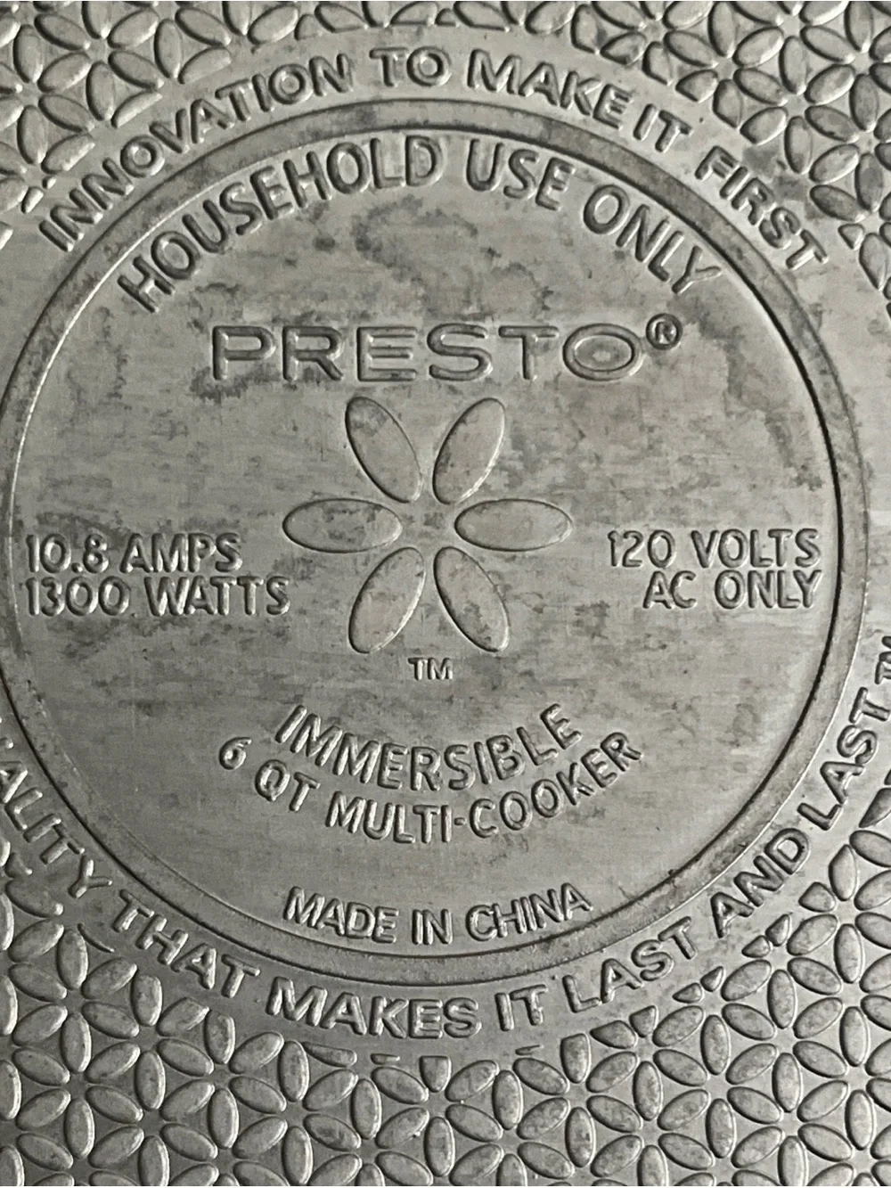 Presto Multi Cooker Steamer Deep Fry Black 6 Quart Glass lid New 0600010